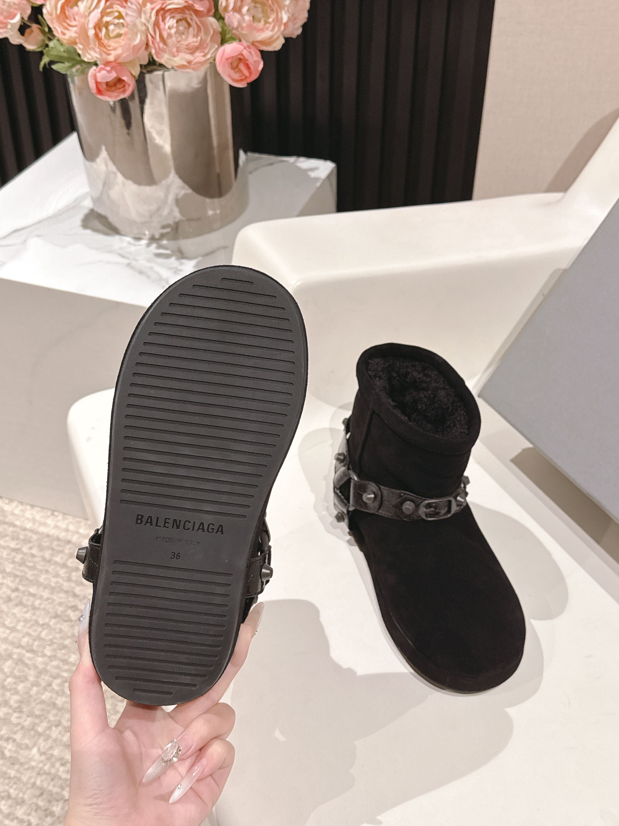 Balenciaga Alaska soft boots black suede 467186