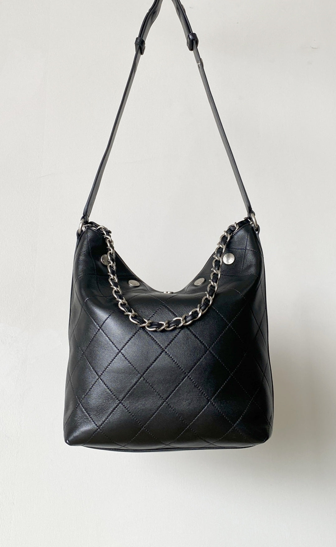 CC vintage hobo bag 31 black lambskin