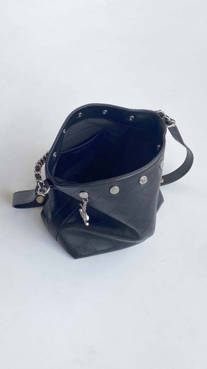 CC vintage hobo bag 31 black lambskin