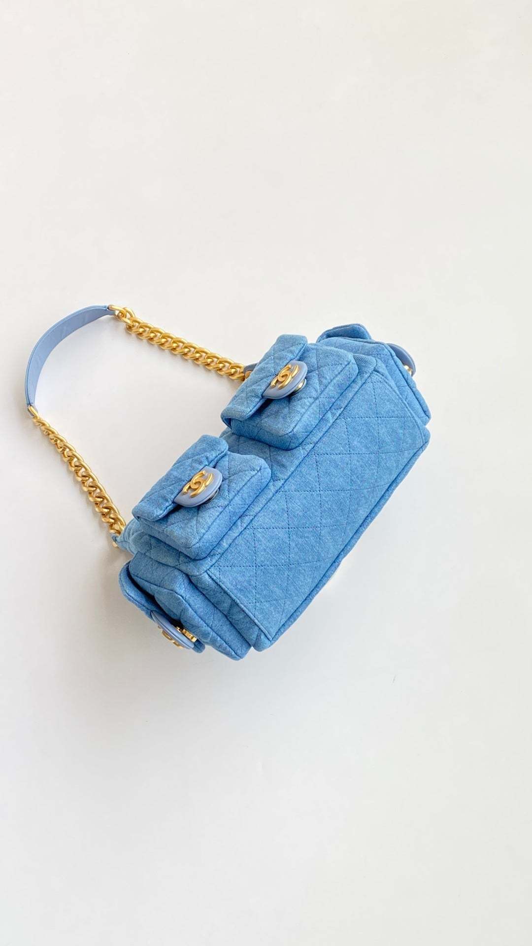 CC Multi-Pocket HOBO bag 31 light blue denim