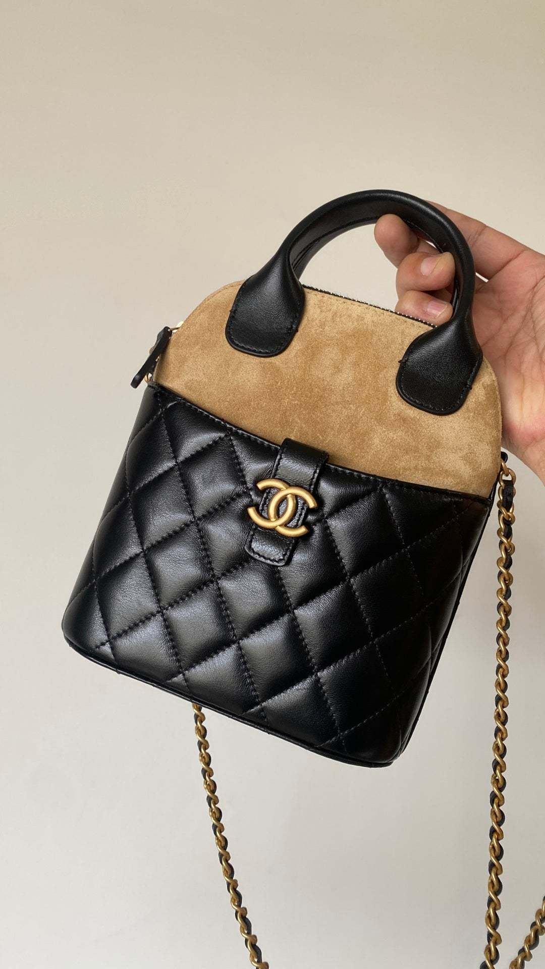 CC Clutch with chain 18  black brown suede calfskin