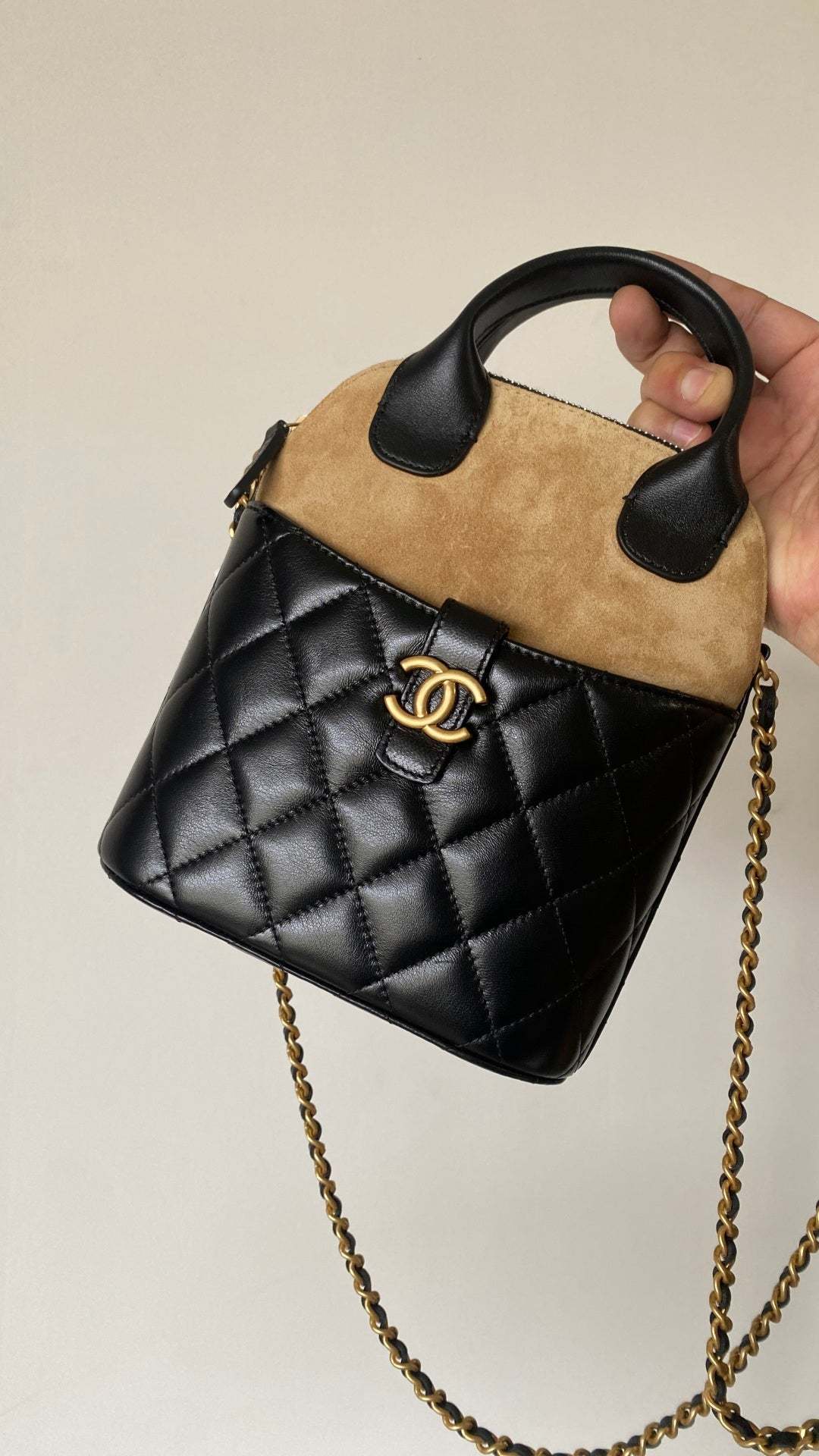 CC Clutch with chain 18  black brown suede calfskin