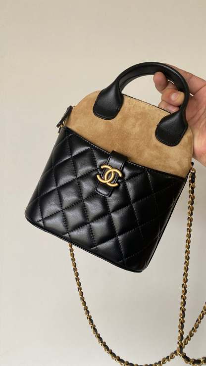 CC Clutch with chain 18  black brown suede calfskin