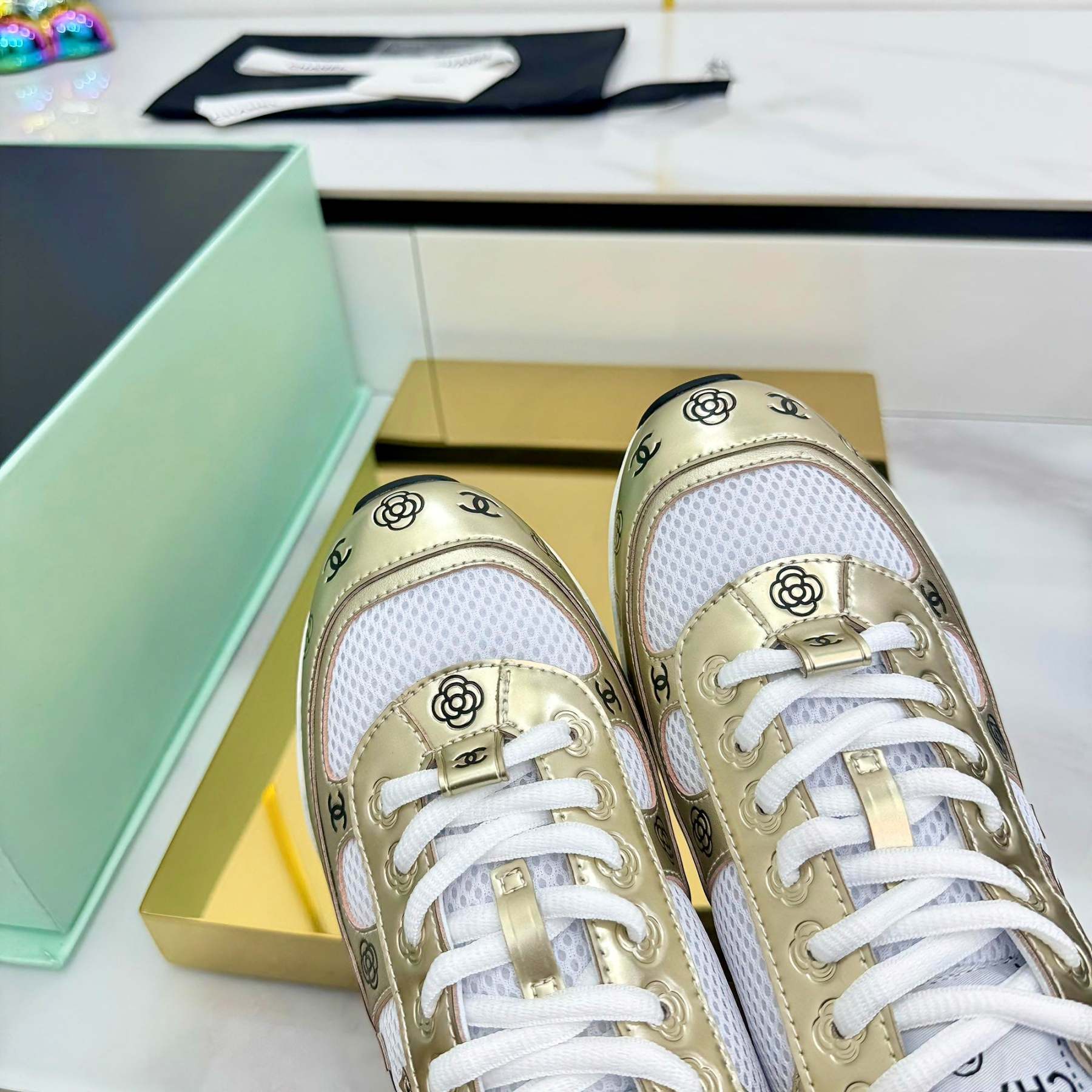 CC 25 Sneaker Gold Cowhide 331215