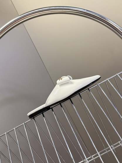 CC 25 Mules White Calfskin Patent Leather 353926