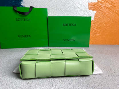 BV Cassette Light Green, For Women, Women’s Bags 9.1in/23cm
