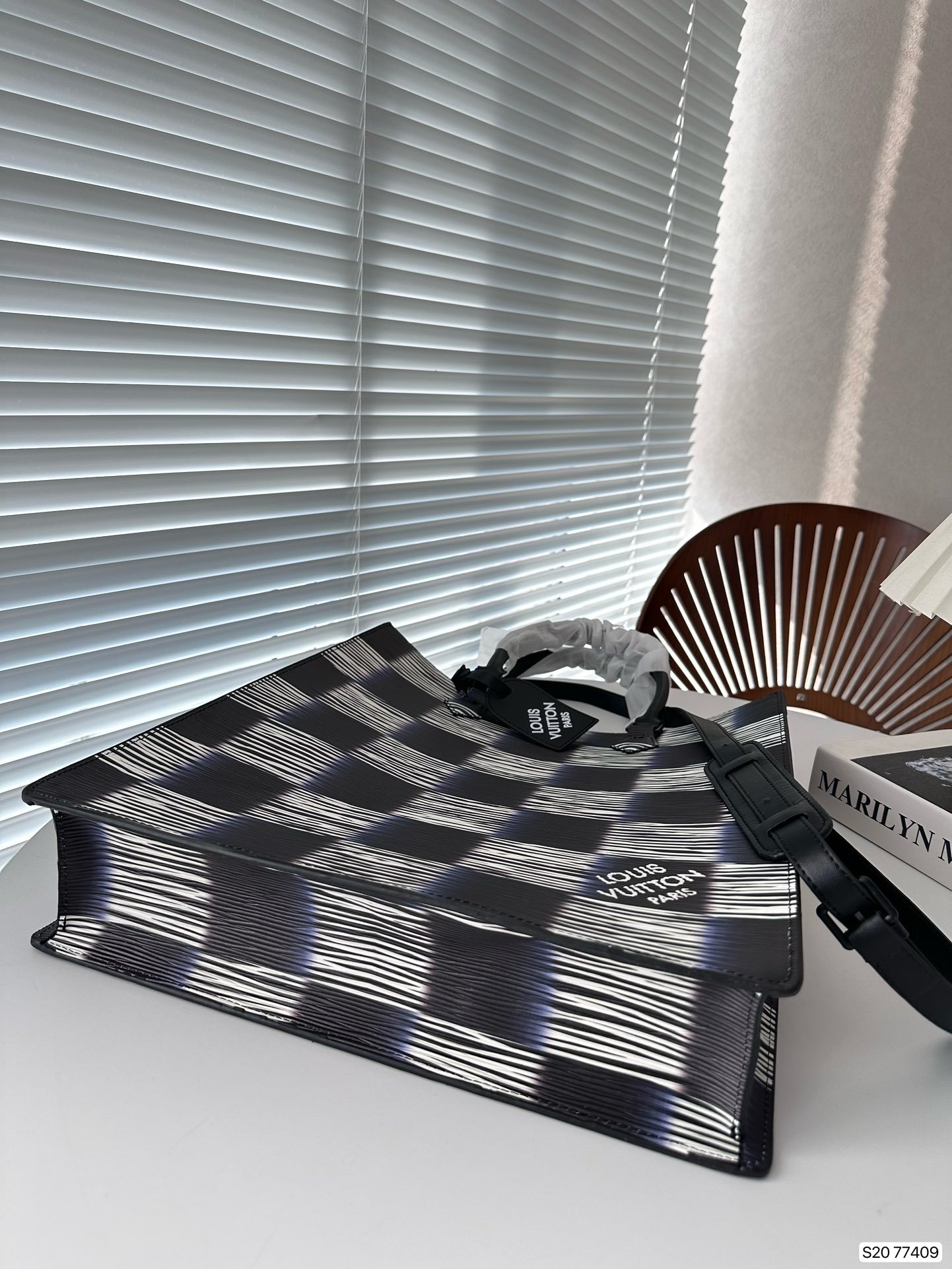 LV SAC PLAT BLUE 40CM