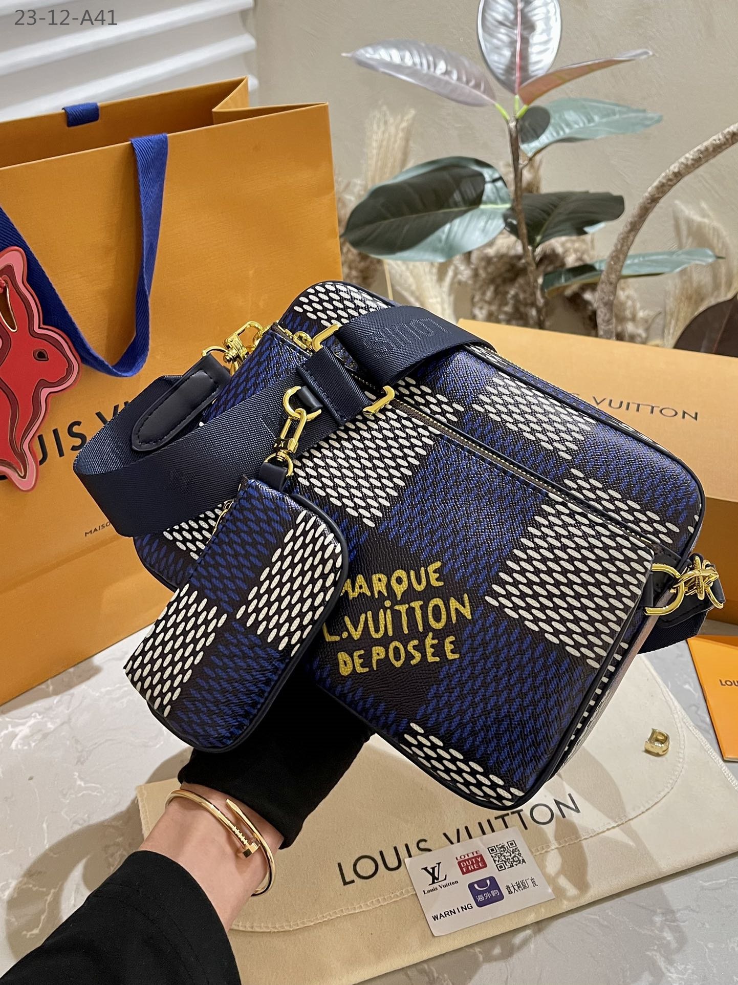 LV TRIO MESSENGER BAG DAMIER BLUE 24CM