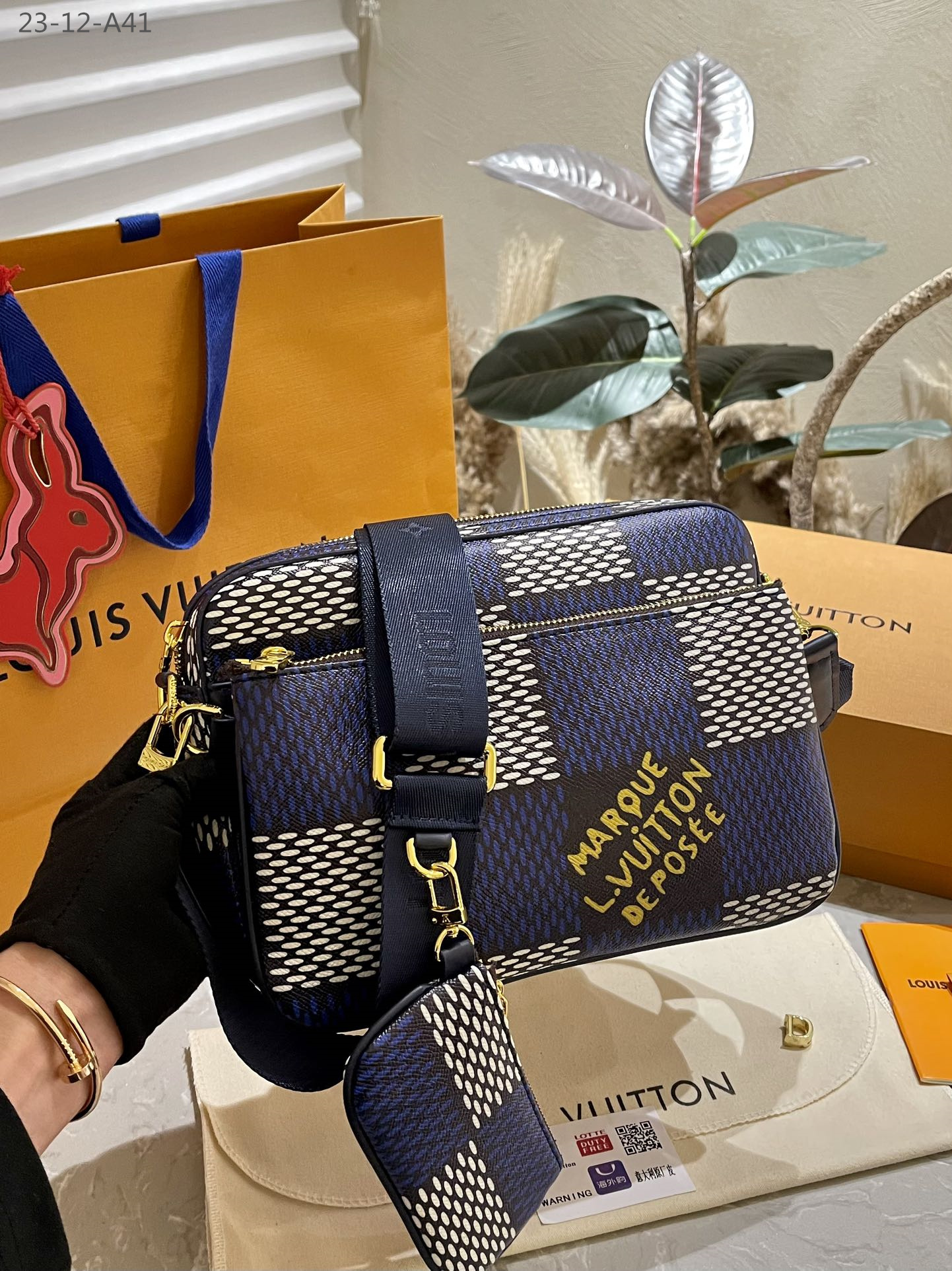 LV TRIO MESSENGER BAG DAMIER BLUE 24CM