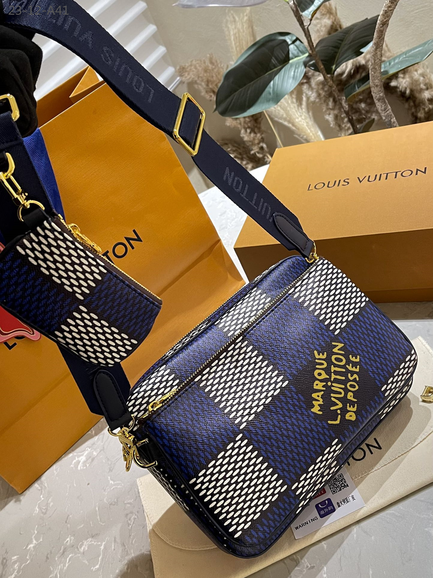 LV TRIO MESSENGER BAG DAMIER BLUE 24CM