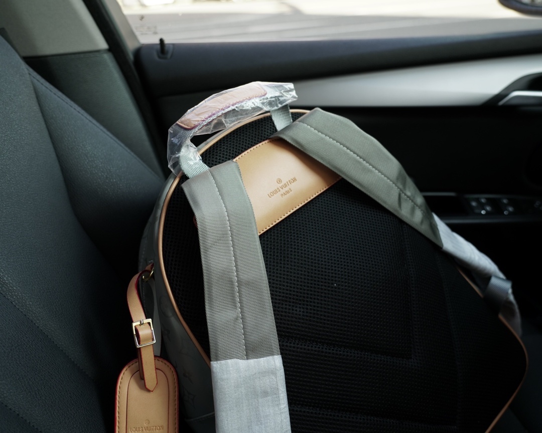 LV MONOGRAM BACKPACK TITANIUM 40CM