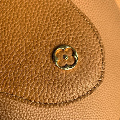 M21798 Capucines PM Taurillon 27cm brown COWHIDE/ REAL LEATHER