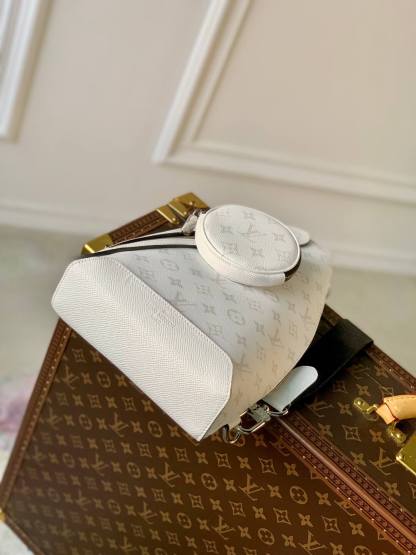 M30936 Duo Sling Bag 20cm white Monogram bumbag