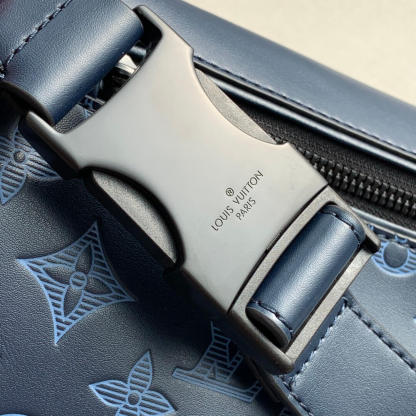 M45729 DISCOVERY BUMBAG PM Monogram Shadow 44cm blue