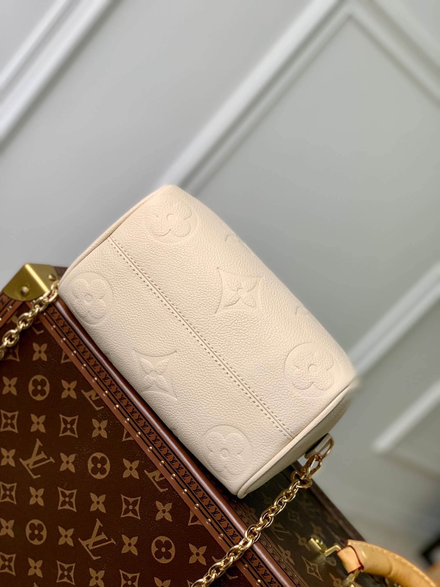 M58953 SPEEDY BANDOULIÈRE 20.5CM milk white Handbag