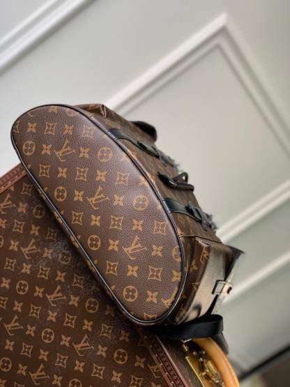 M93489 Christopher PM 41cm Monogram black/Crocodile pattern