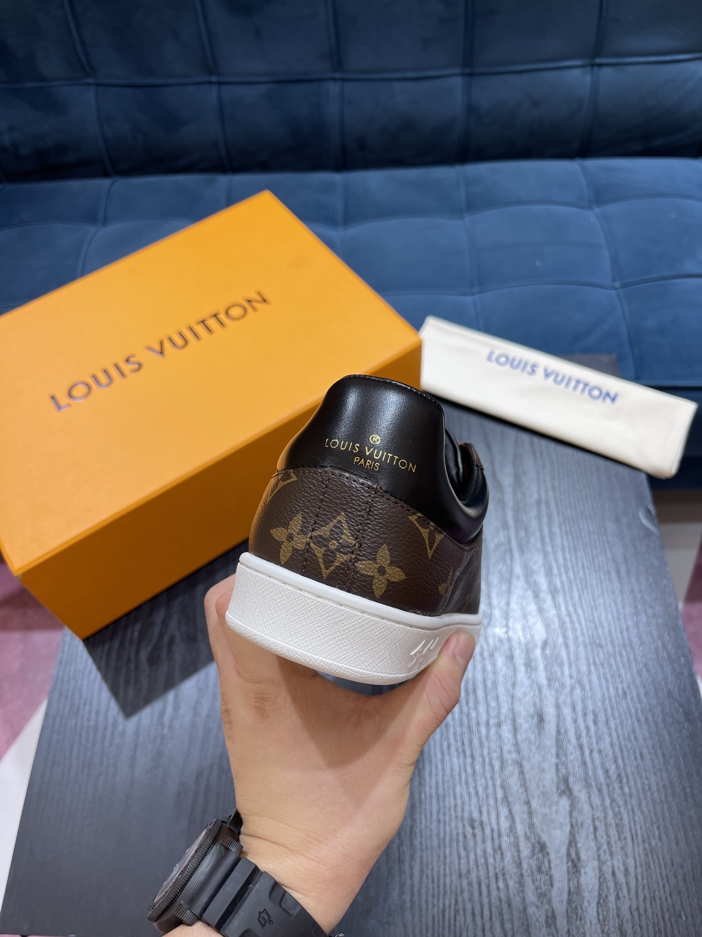 LOUIS VUITTION LUXEMBOURG SNEAKER BROWN