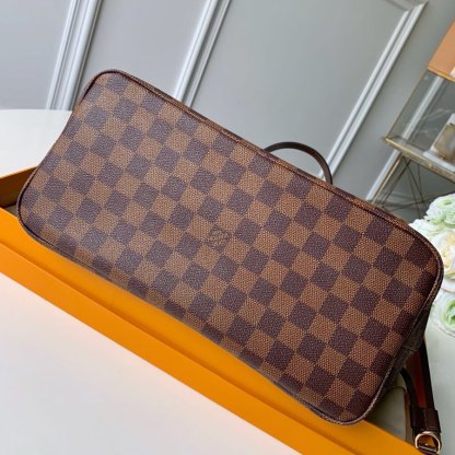 Neverfull MM Damier PINK inside Azur Bag N41603