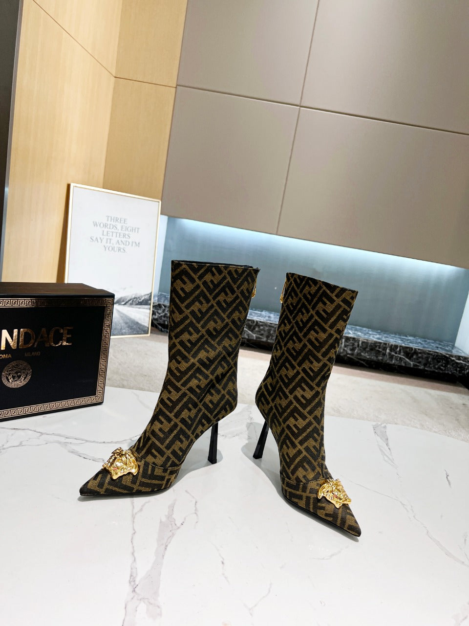 Luxury Shoes - FED - 393