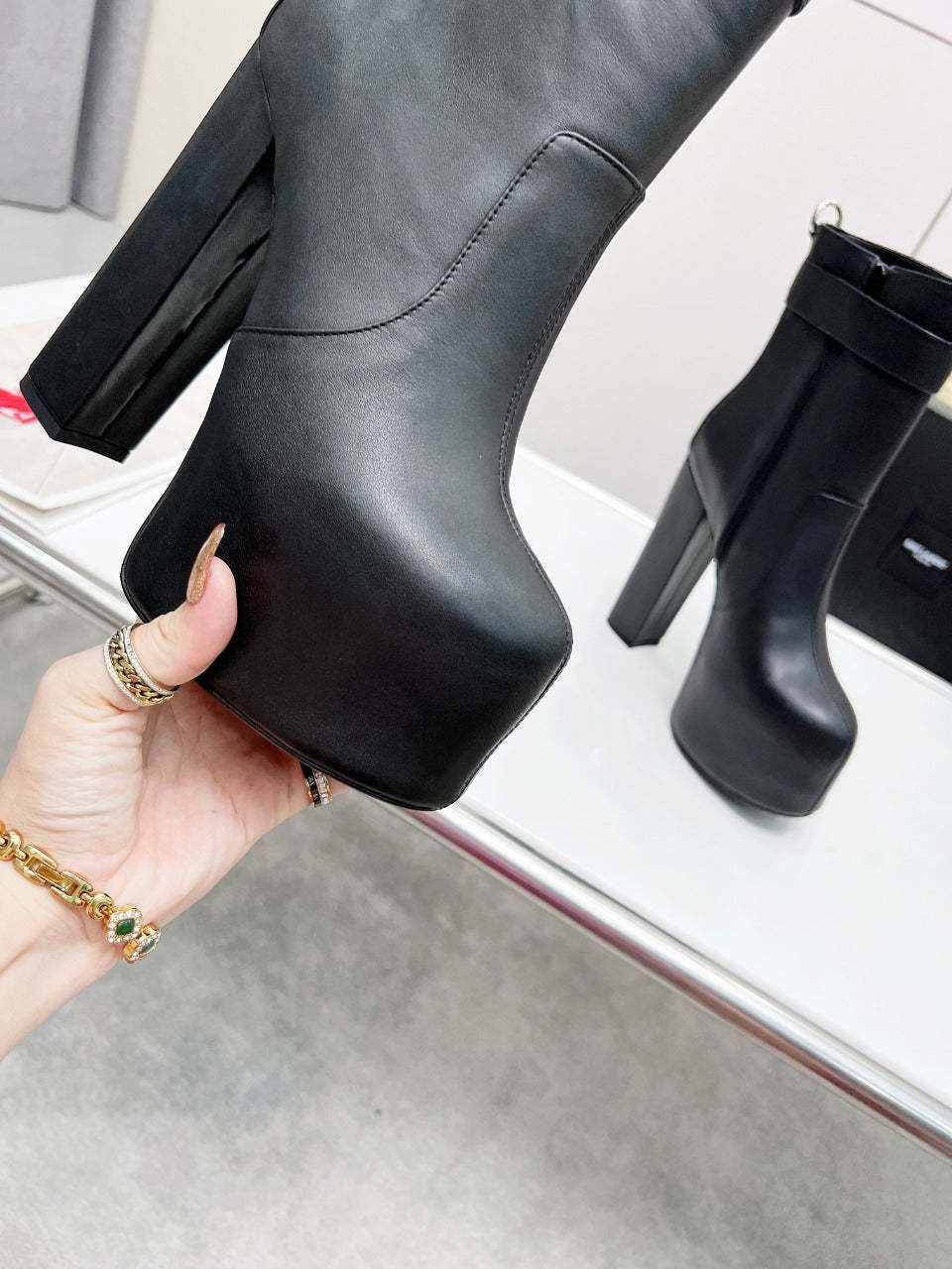 Luxury Shoes Sandals - SL - 501