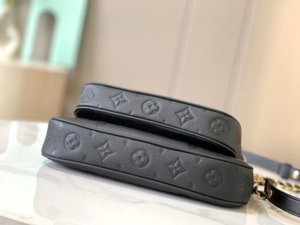 LV Multi Pochette Accessoires Black