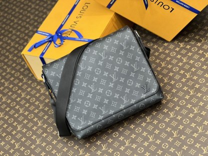LV District MM Monogram Eclipse Canvas For Men