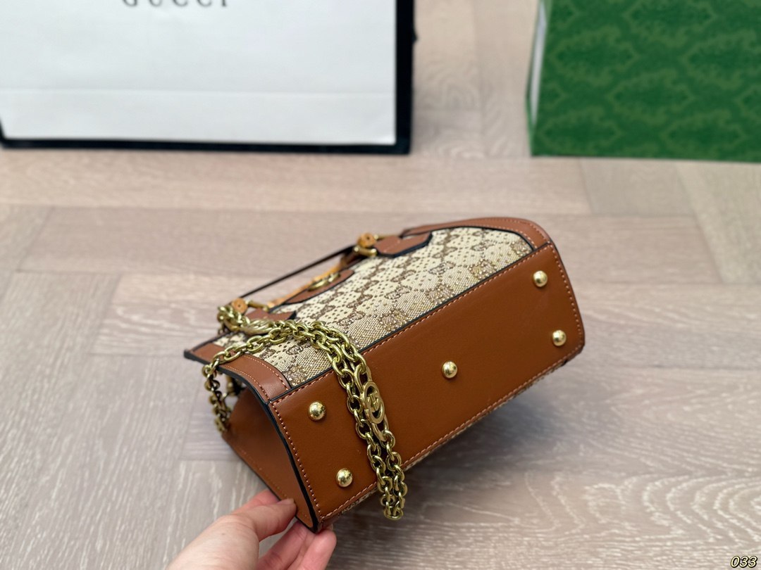 Gucci Diana mini python tote bag