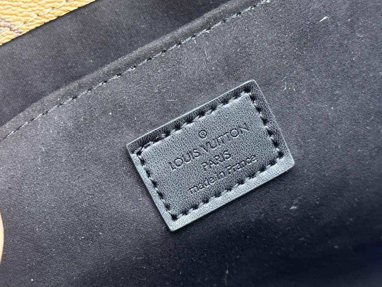 LOUIS VUITTON POCHETTE METIS