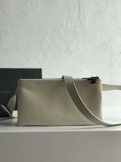 BV Crossbody Bag White, For Women, Bags 10.2in/26cm
