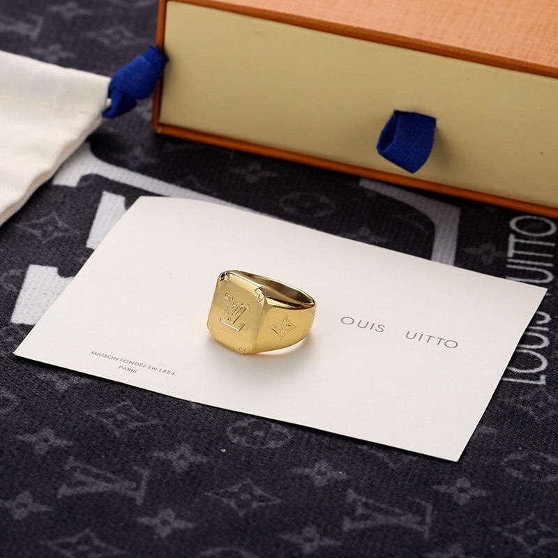 LV GOLD RING