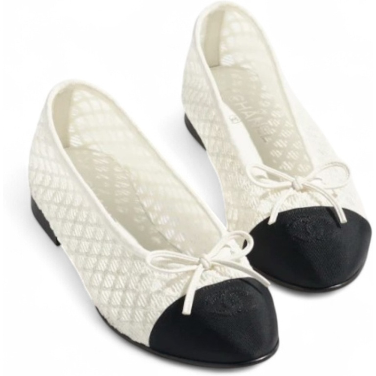 CHL WHITE/BLACK BALLET FLATS