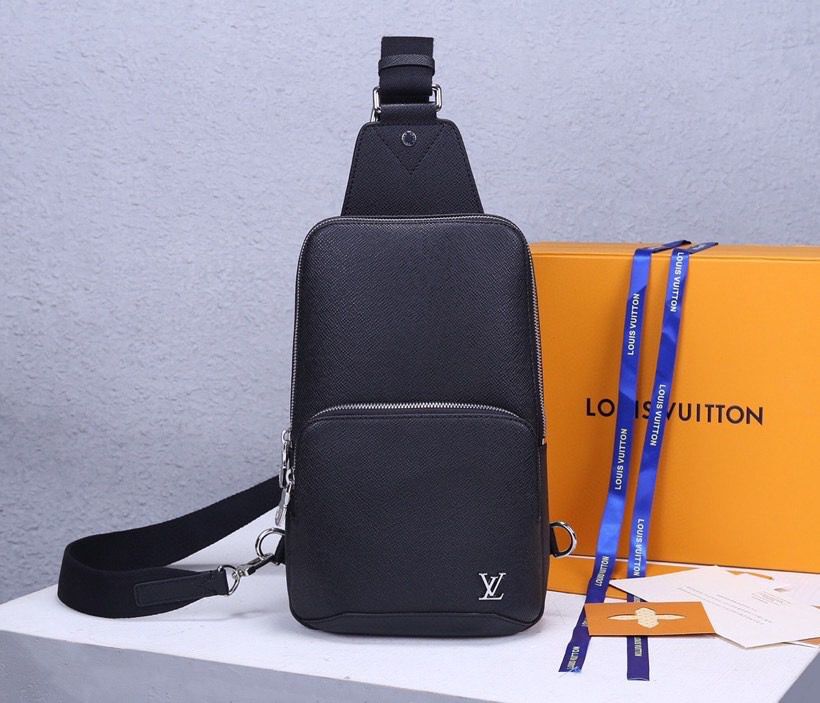 LV Avenue Sling Bag Taiga Black For Men, Bags, Messenger And Crossbody Bags 12.2in/31cm LV M30443