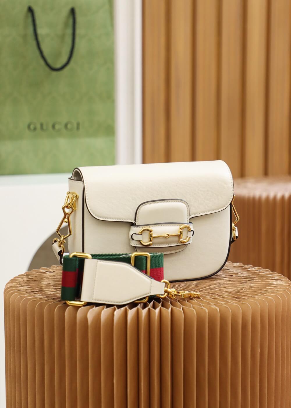 GC658574 shoulder bag bag Leather white