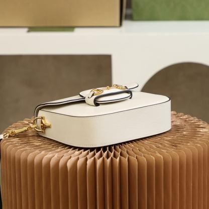 GC658574 shoulder bag bag Leather white