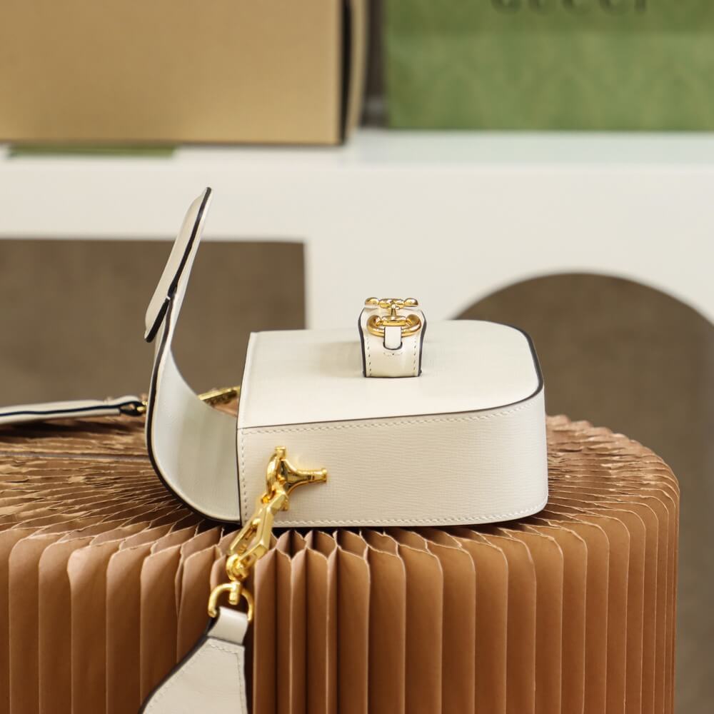 GC658574 shoulder bag bag Leather white