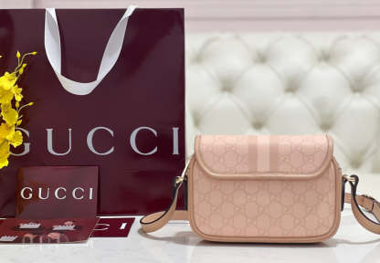 Ophidia Shoulder Bag Specs