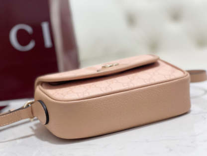 Ophidia Shoulder Bag Specs