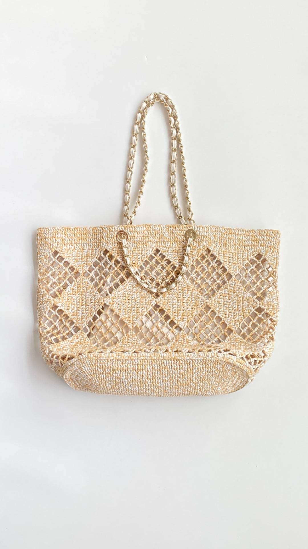 CC 2025 Beach Tote 52 Beige Raffia