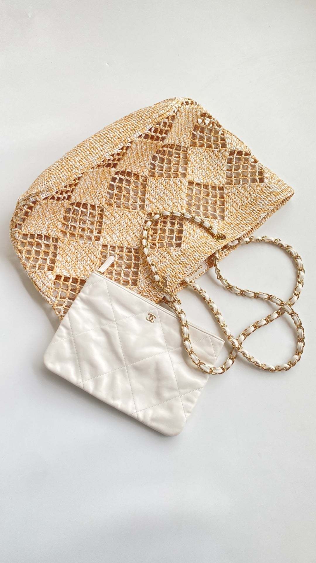 CC 2025 Beach Tote 52 Beige Raffia