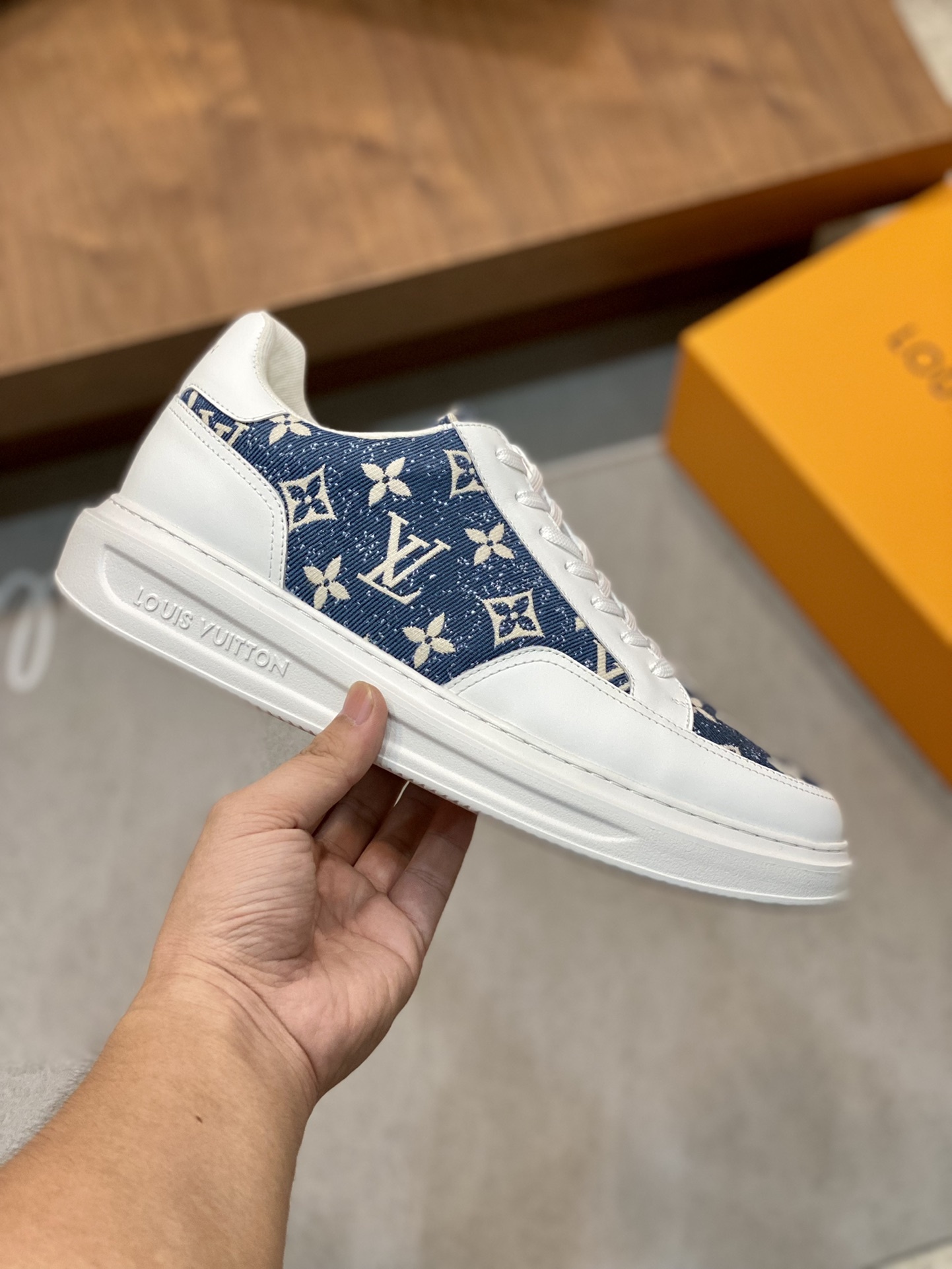 LOUIS VUITTION BEVERLY HILLS SNEAKER BLUE