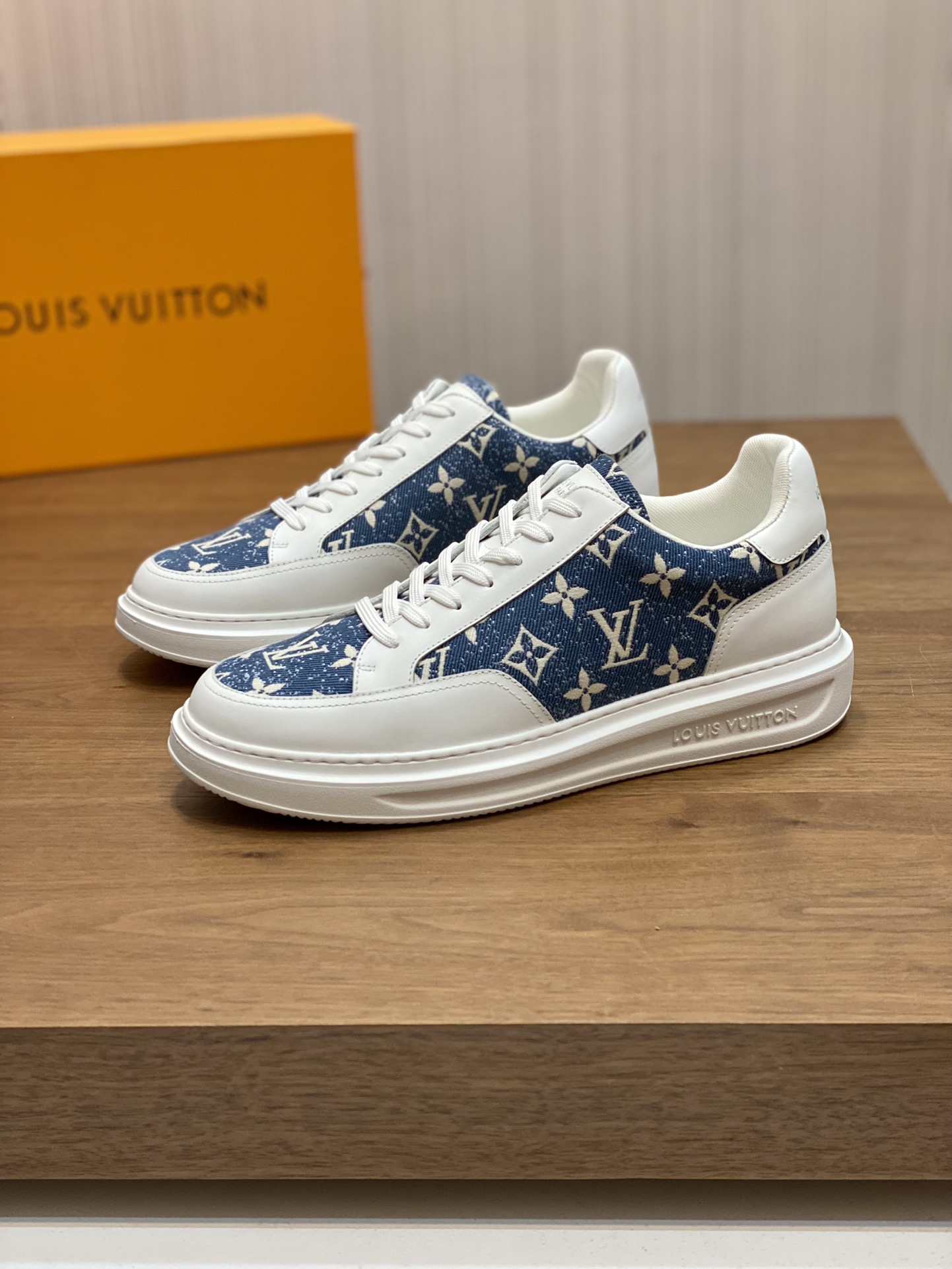 LOUIS VUITTION BEVERLY HILLS SNEAKER BLUE