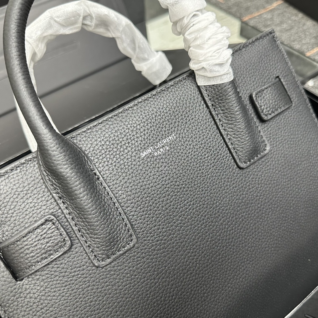 YSL SAC DE JOUR BABY IN GRAINED LEATHER BLACK 26CM