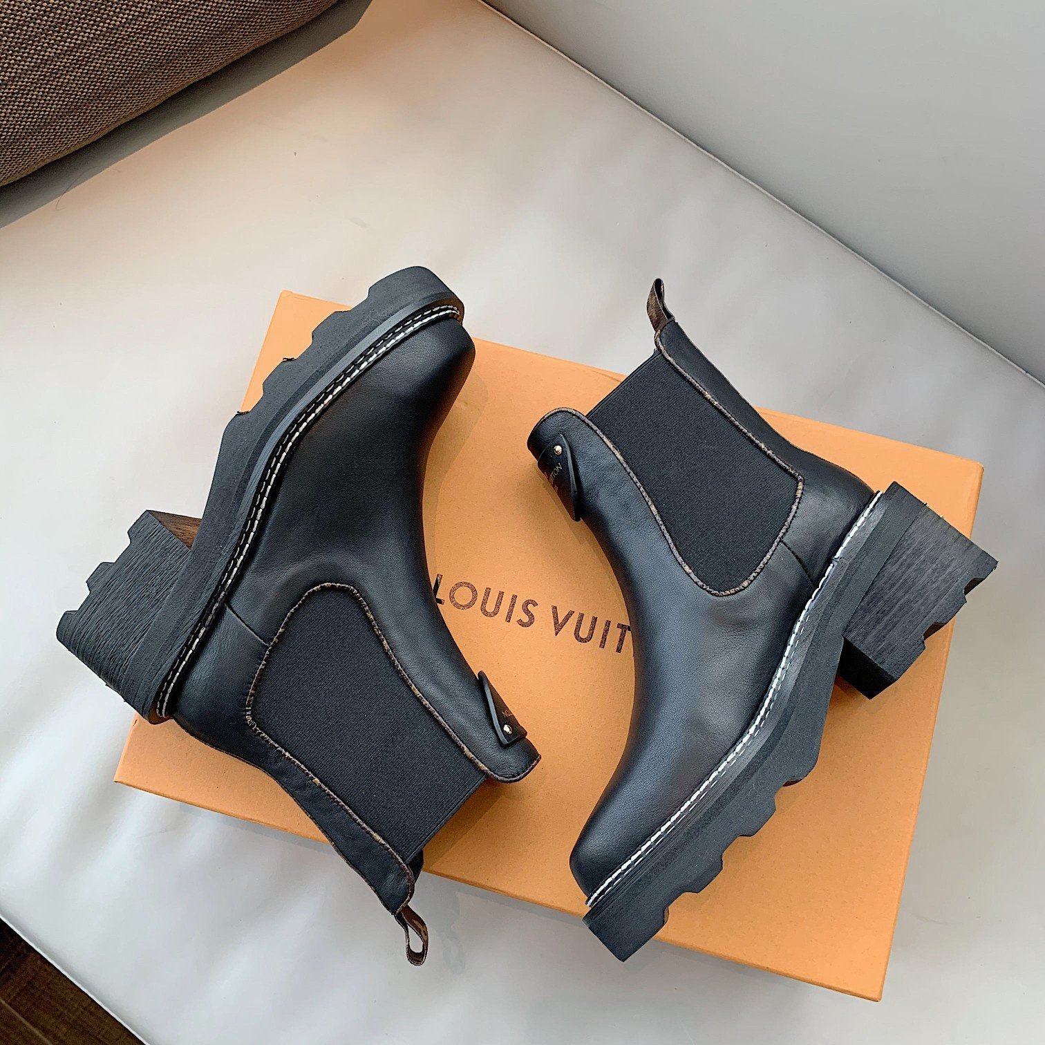 LUV WOMEN’S LV BEAUBOURG ANKLE BOOT BLACK