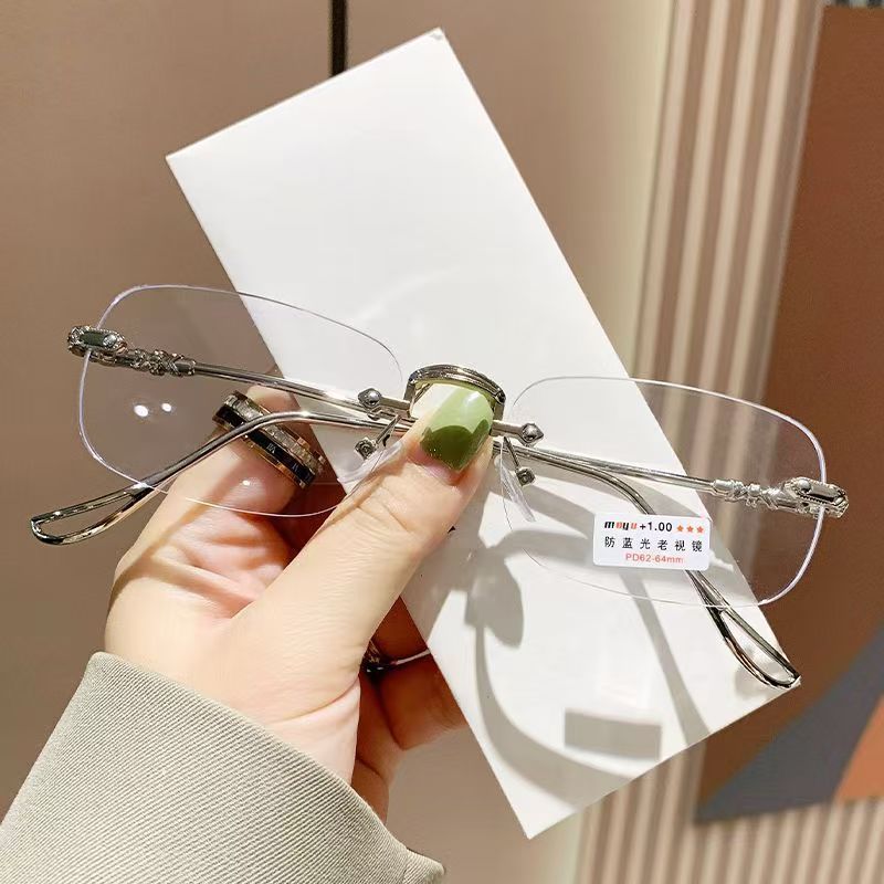 Ultraleichte randlose selbsttönende Lesebrille
