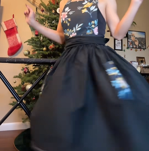 2026 Handmade Floral Holiday Apron-A Gift of Spring