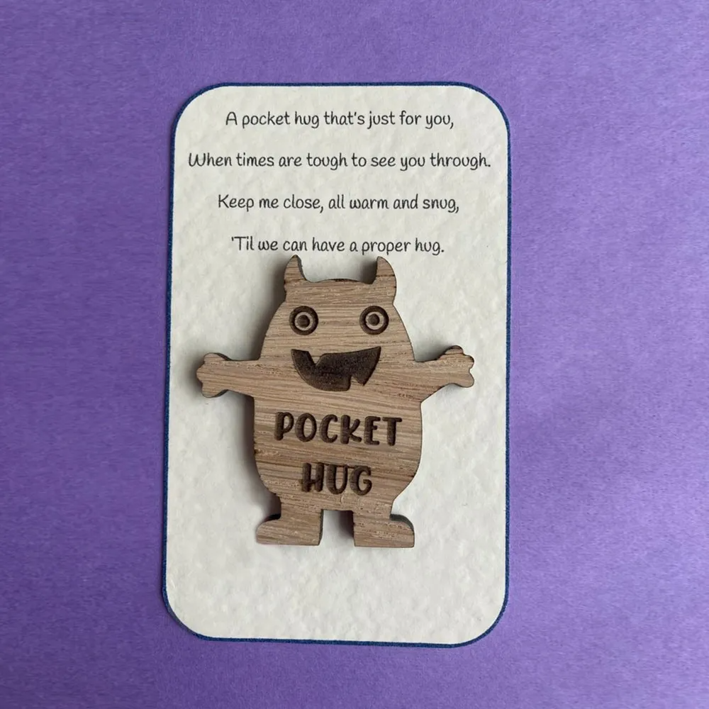 💖POCKET HUG WOODEN TOKEN
