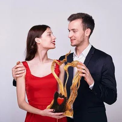 🔥Romantic wooden statues of loved ones❤️