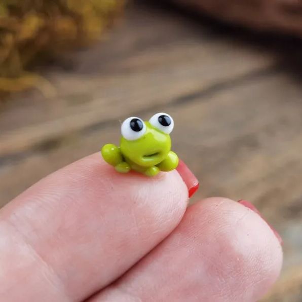 Tiny frog miniature