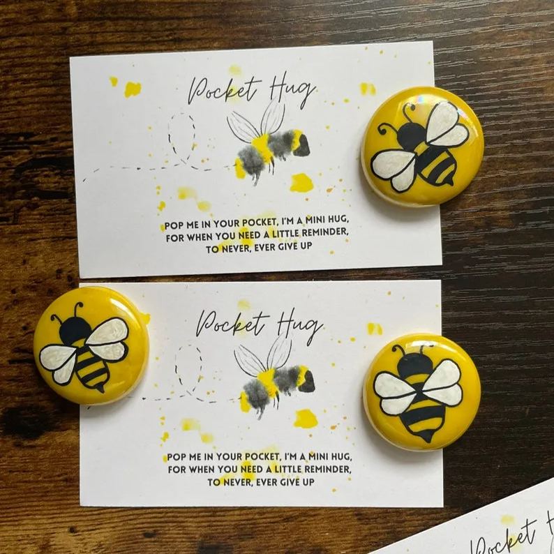 Bumble bee Pocket Hug