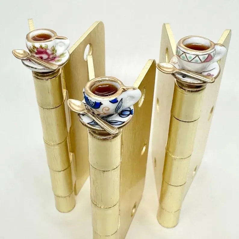 ☕Tea Cup Hinge Head Decoration